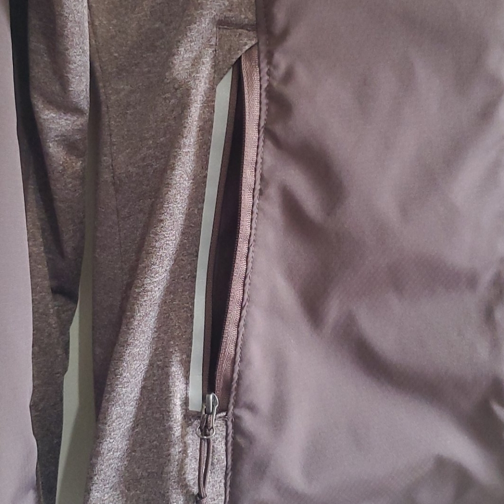 Avalanche  Zip- Up  Windbreaker. - Picture 6 of 13